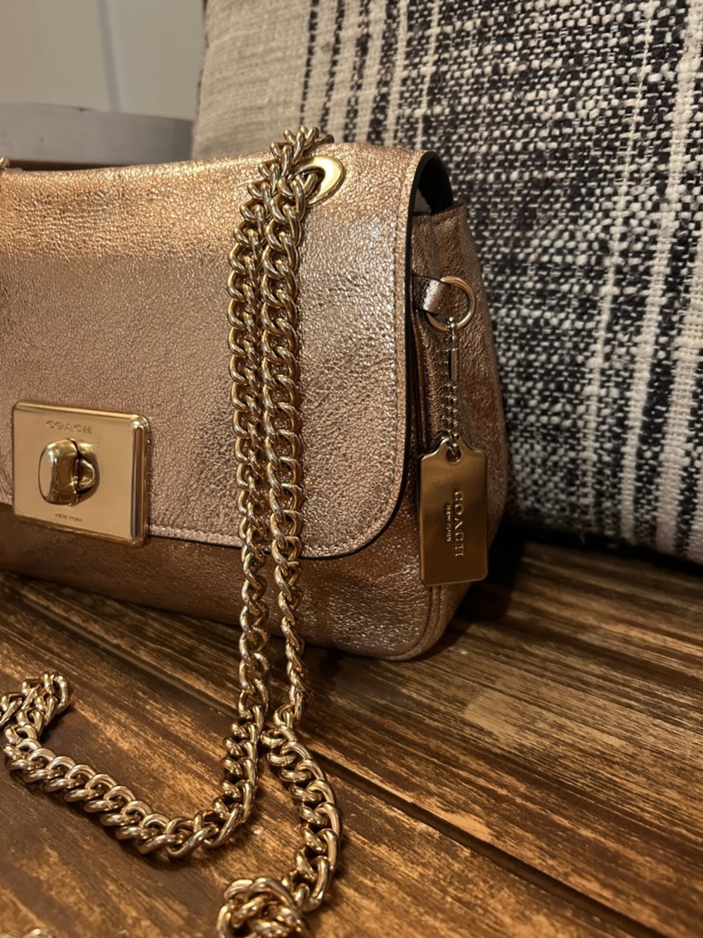 COACH Cassie Metallic Rose Gold Chain Crossbody Bag Crinkle Leather F38937 - Picture 5 of 14
